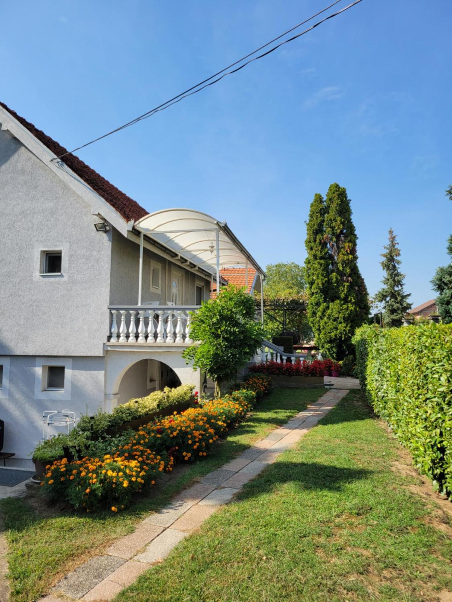 Green Garden Apartments Surčin Exteriér fotografie